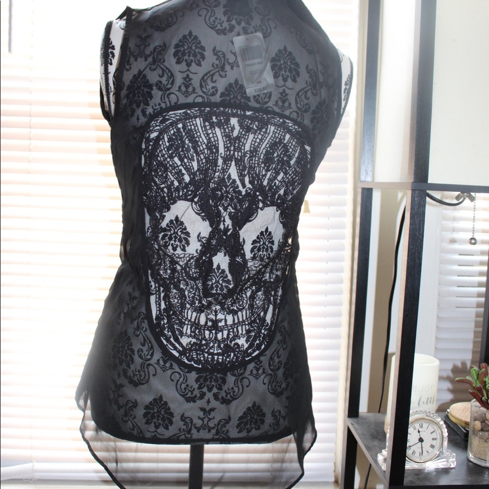 Sleeveless Button Down with Skull on back